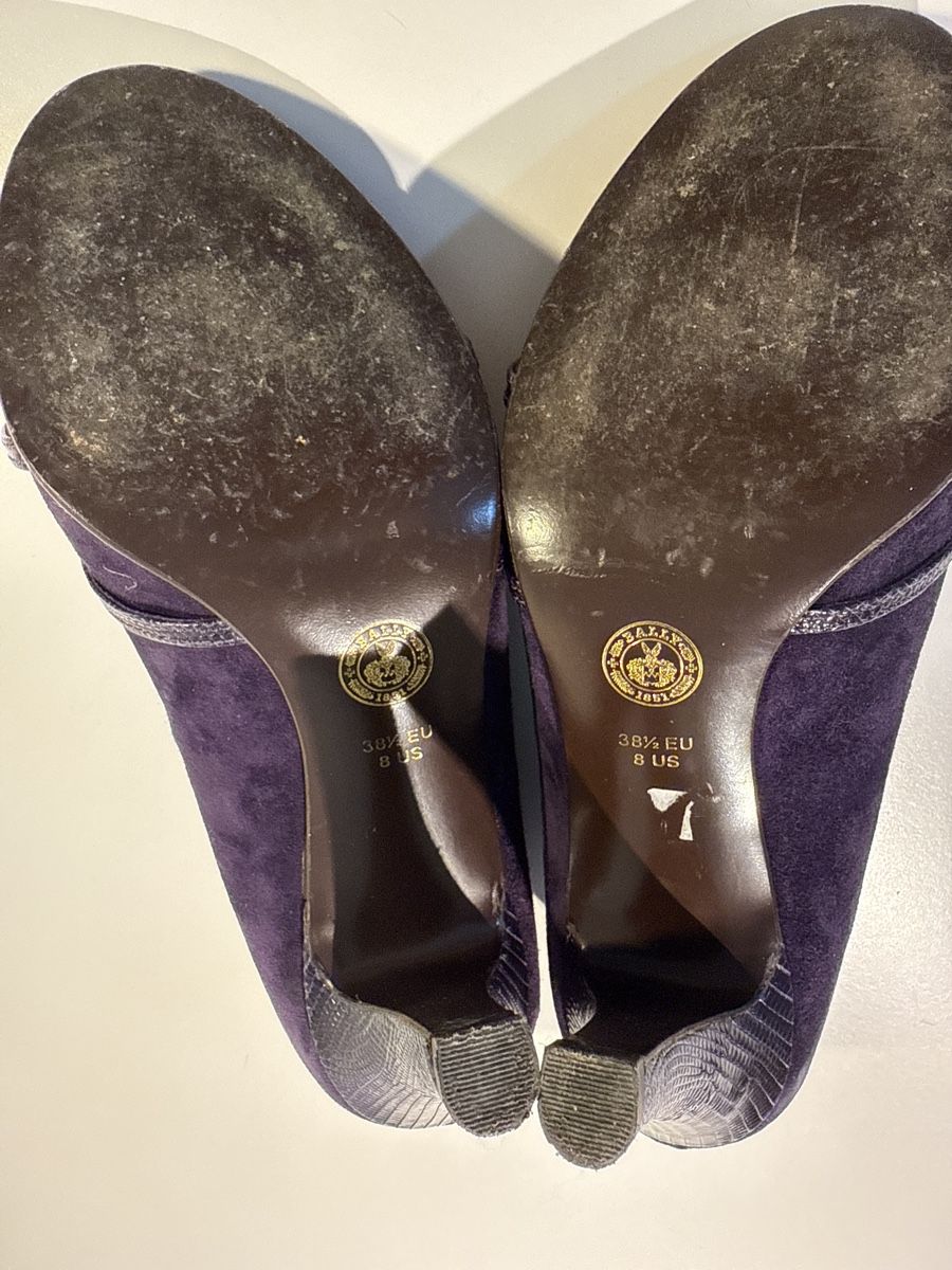 Bally Damenschuhe: Bally Pumps violett – Gebraucht aus Zürich von einkaufswagen 1