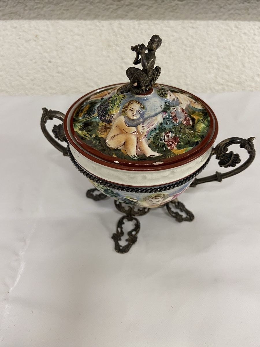 Zuccheriere: Alte Capodimonte Porzellan Schale  – Usato da Dietikon venduto da brocki-eyra 3