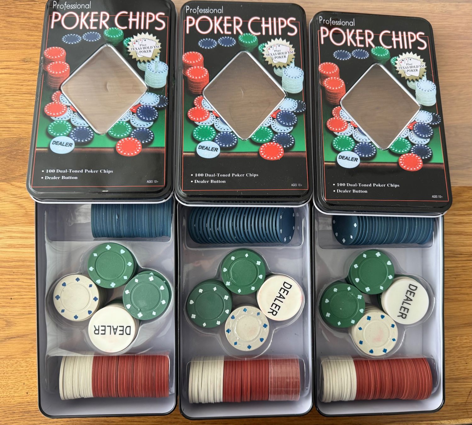 Giochi: Poker Chips Set 3x 100 Stk. inkl. Dealer Button – Usato da Wallisellen venduto da LuzMatrecito