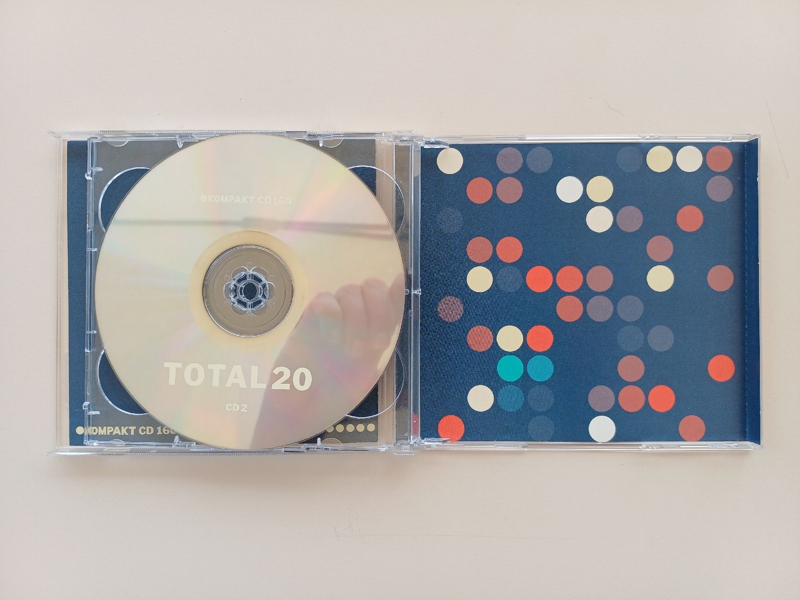 CD: Kompakt "Total 20" CDx2 – Nuovo (secondo la descrizione) da Begnins venduto da Drastic-Sound 3