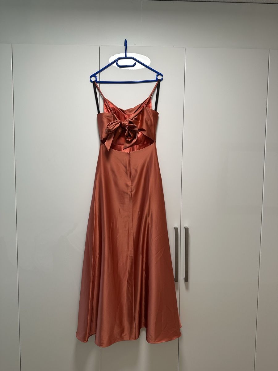 Kleider: LAONA Kleid orange/ lachs  Grösse 36 – Gebraucht aus Glattbrugg von SMusic98 5