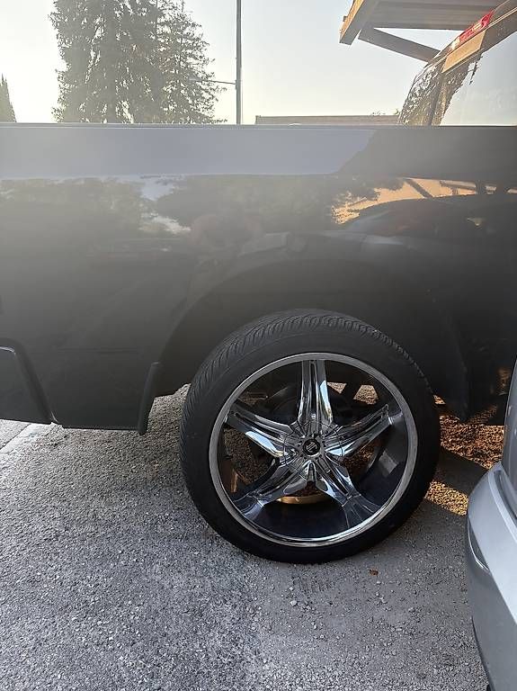 Pneus & Roues: Roues Dodge Ram 5x139.7 – D'occasion à Chêne-Bourg par maxbiaggiking 2