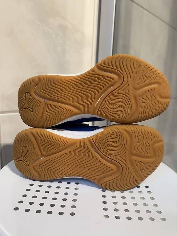 Scarpe per ragazzi: Puma Hallenschuhe Grösse 32 – Usato da Belp venduto da sabadesign 2