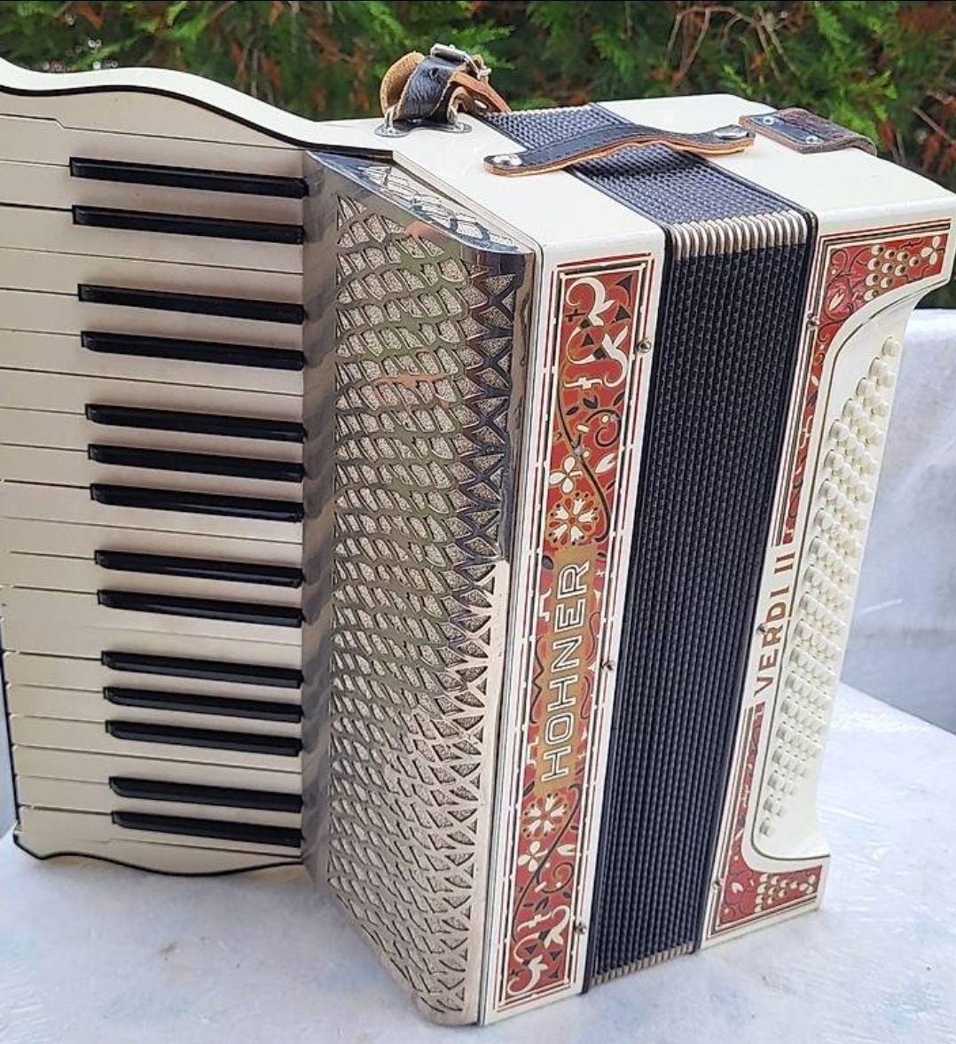 Strumenti musicali: accordéon hohner Verdi II  – Usato da Penthalaz venduto da EvandroLuz 4