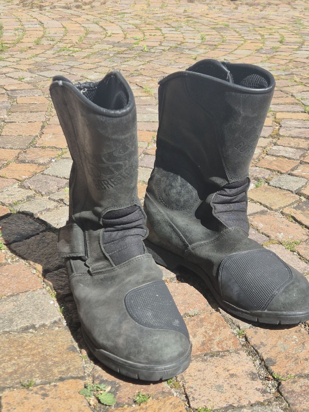 Scarpe da uomo: IXS Motorradschuhe Gr. 42 – Usato da Abtwil SG venduto da Mvarx