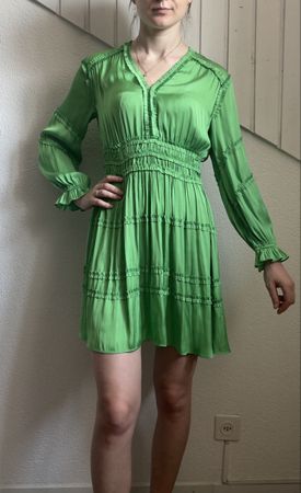 Robe Maje plissée verte – Taille 38 (M)