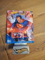 Hot Wheels Premium DC Comics 2021 Mercedes Unimog U1300 3/5