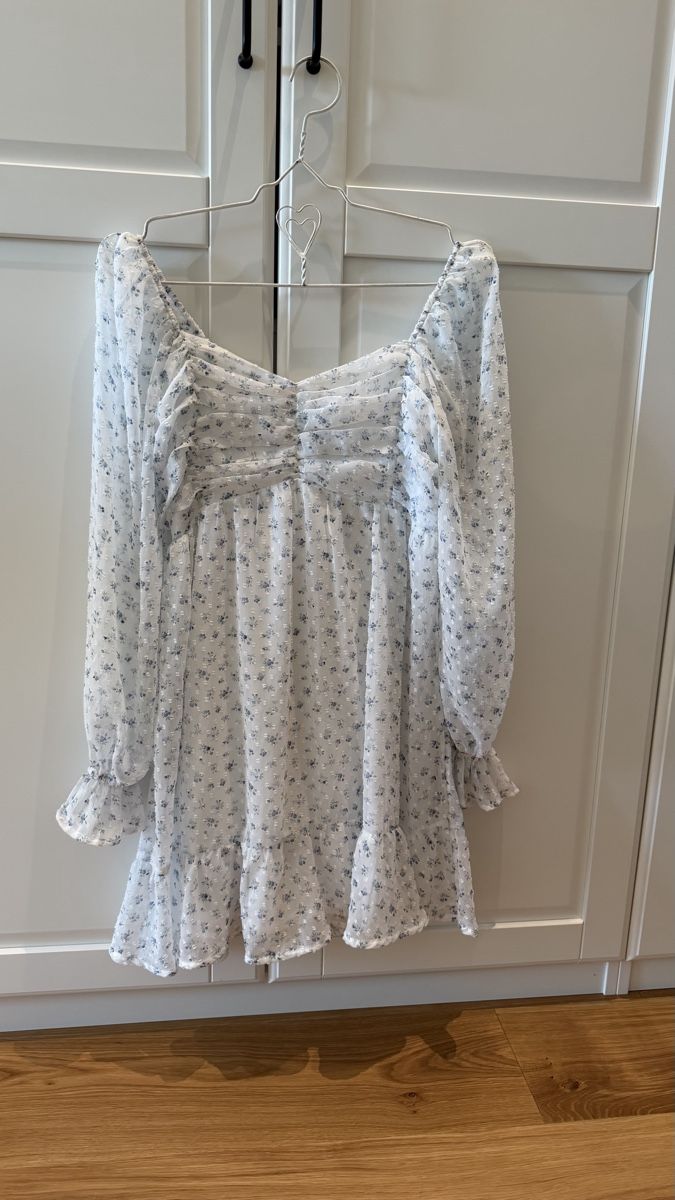 Kleider: Kleid mit Blumenmuster Gr. L - wie neu – Neu (gemäss Beschreibung) aus Weiningen ZH von Jeolina