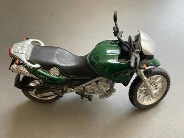 Kit di modellismo & Modellini statici: BMW F 650 GS MODELL – Usato da Honau venduto da sainj 2