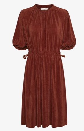 IN WEAR Kleider in Rot XS