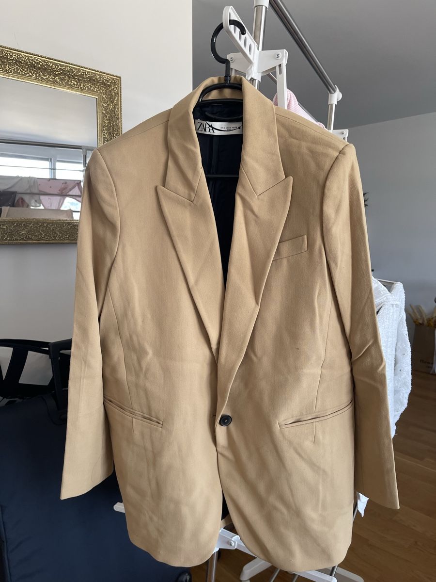 Zara Completi & Tailleur: Zara Beige Suit  – Usato da Genève venduto da emi_bc27