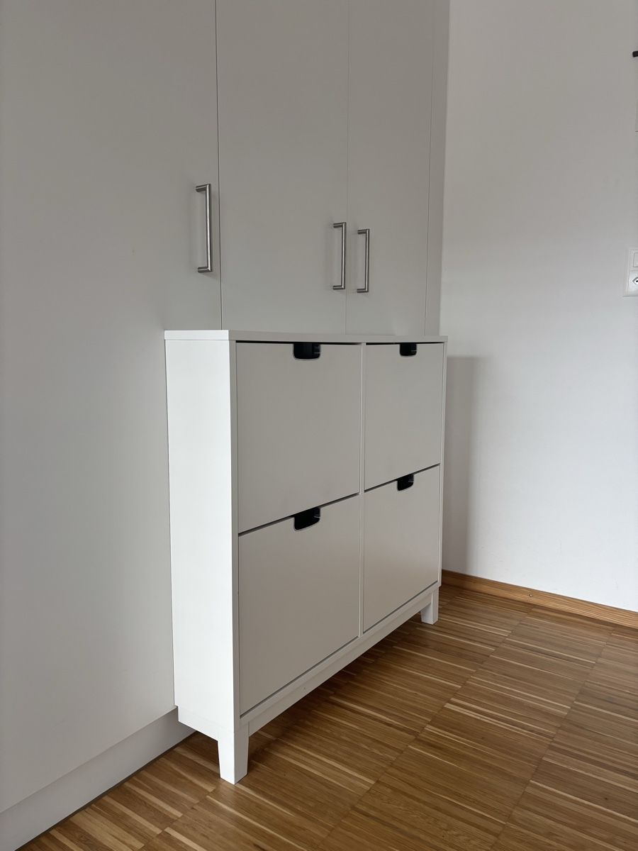 Autoribaltabili: Schuhschrank – Usato da Zürich venduto da Vice10 1