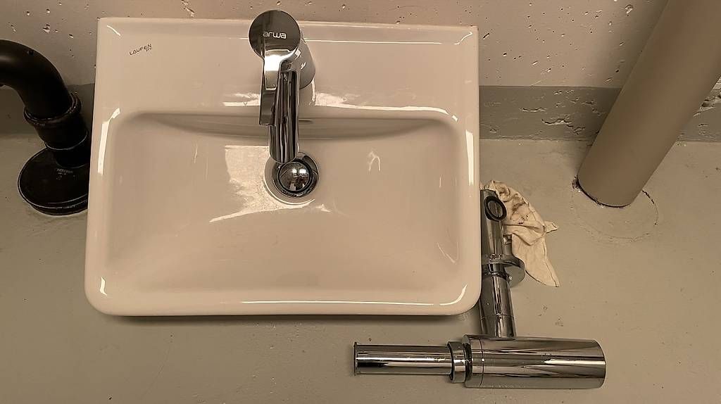 Lavabi & lavandini: Lavabo Laufen Pro  – Usato da Lugnorre venduto da Dede1717