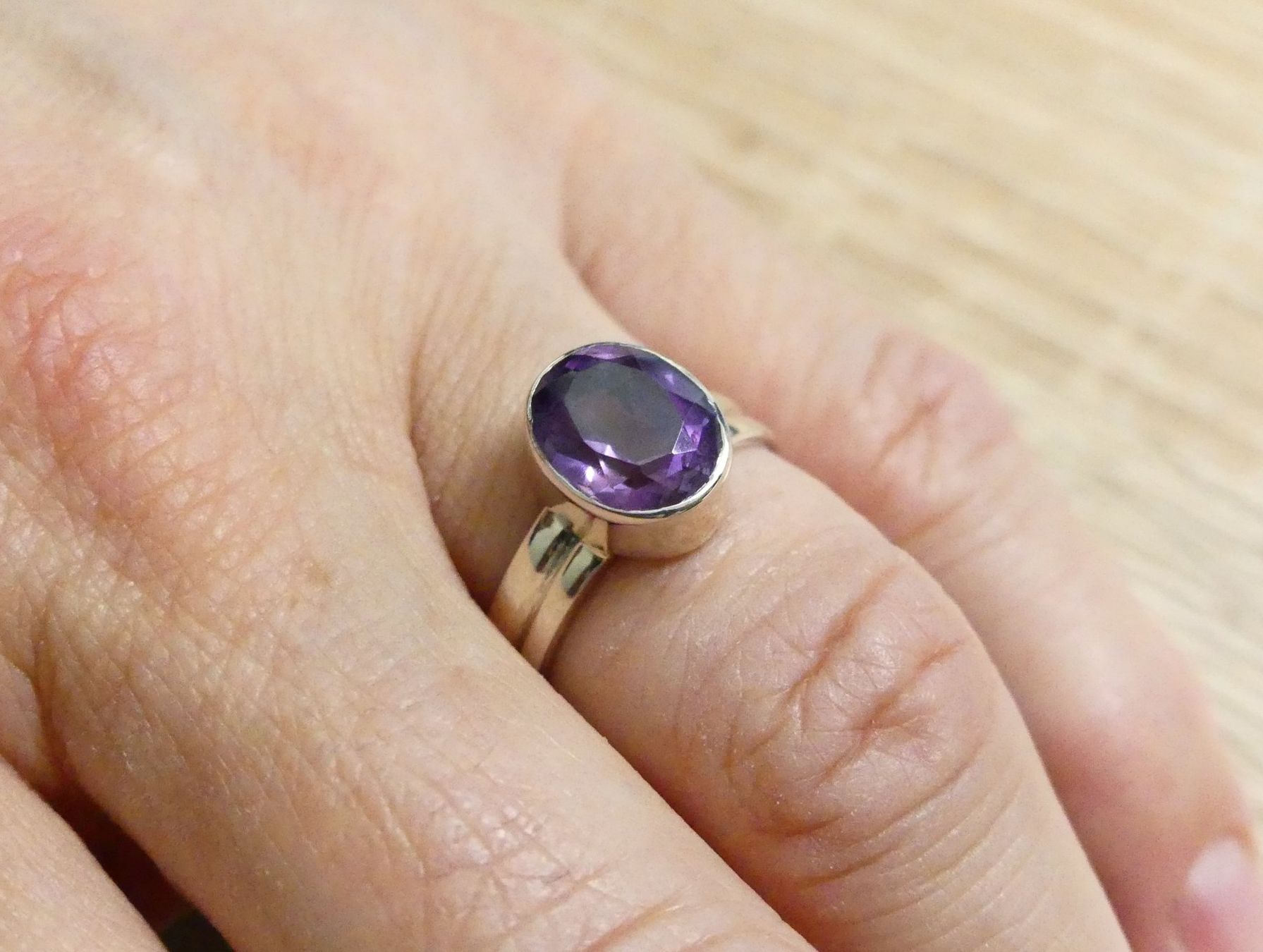 Ringe: Schöner 925 Silber Ring mit facettiertem Amethyst – Neu und originalverpackt aus Matten b. Interlaken von kero71 1
