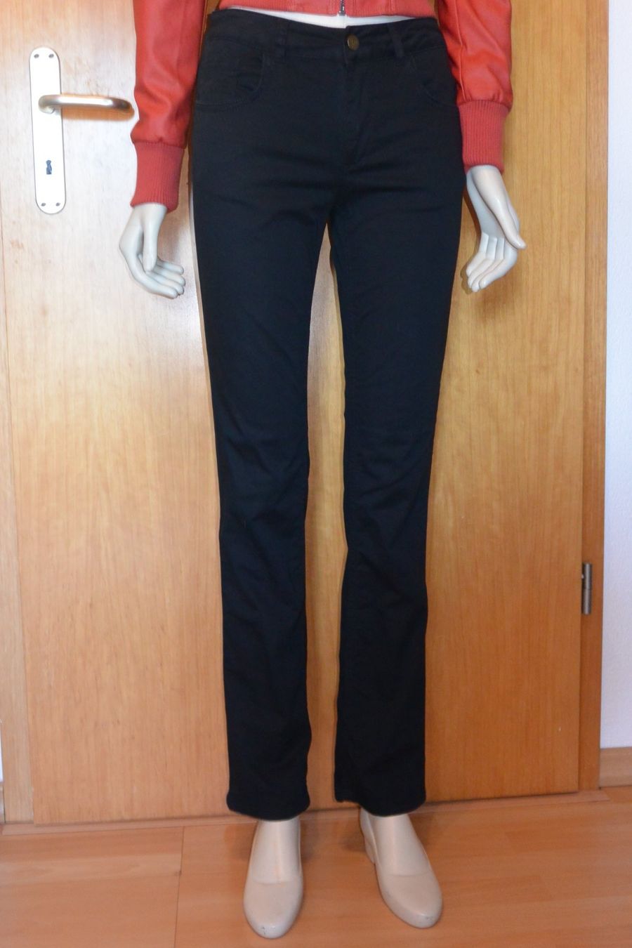 Jeans: Jeans von BSCS, schwarz – Nuovo (secondo la descrizione) da Contra venduto da Oly_93