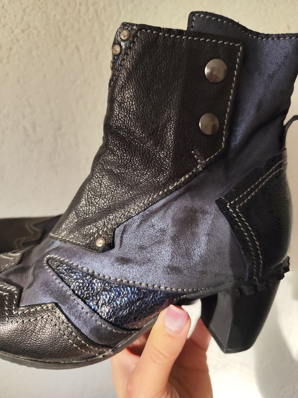 Scarpe da donna: Charme boots Italy 36 cosplay – Usato da Mägenwil venduto da VintageGirly 1