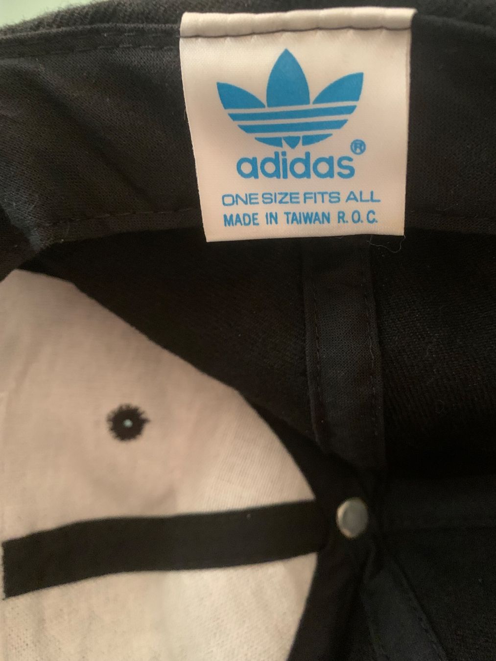 Adidas Copricapi, berretti & cappellini: Casquette années 90 vintage – Usato da Neuchâtel venduto da Aquila99 2