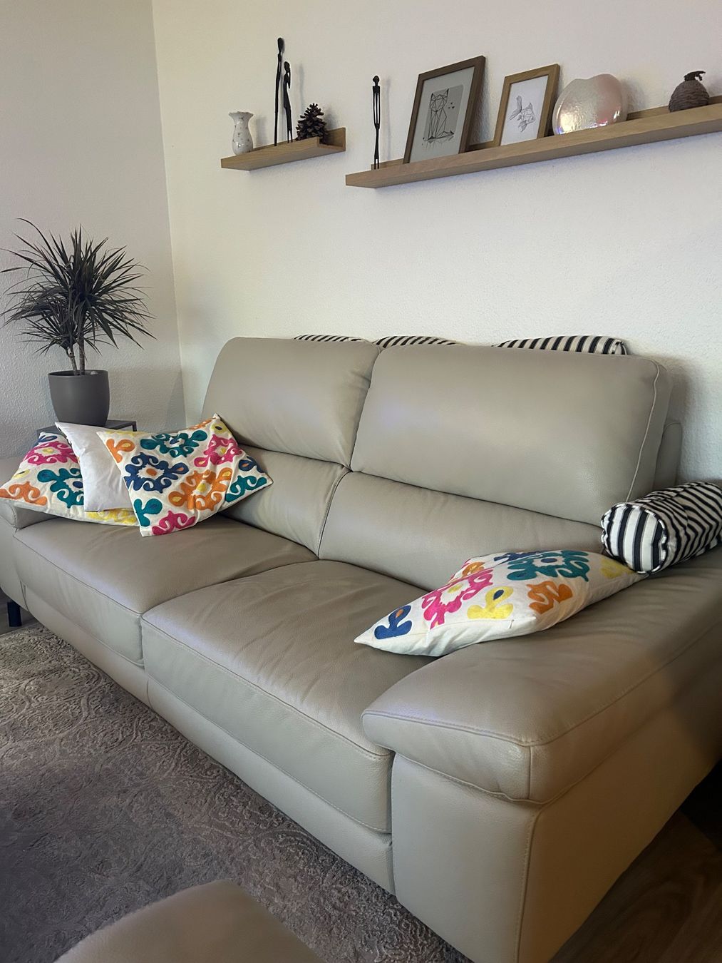 Divani: Canapé cuir beige – Usato da Neuchâtel venduto da eve_zz5r 1