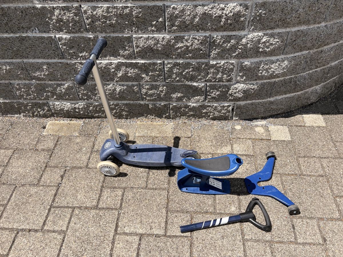 Kickboard: Kickboard – Gebraucht aus Benken SG von Bananenkeks