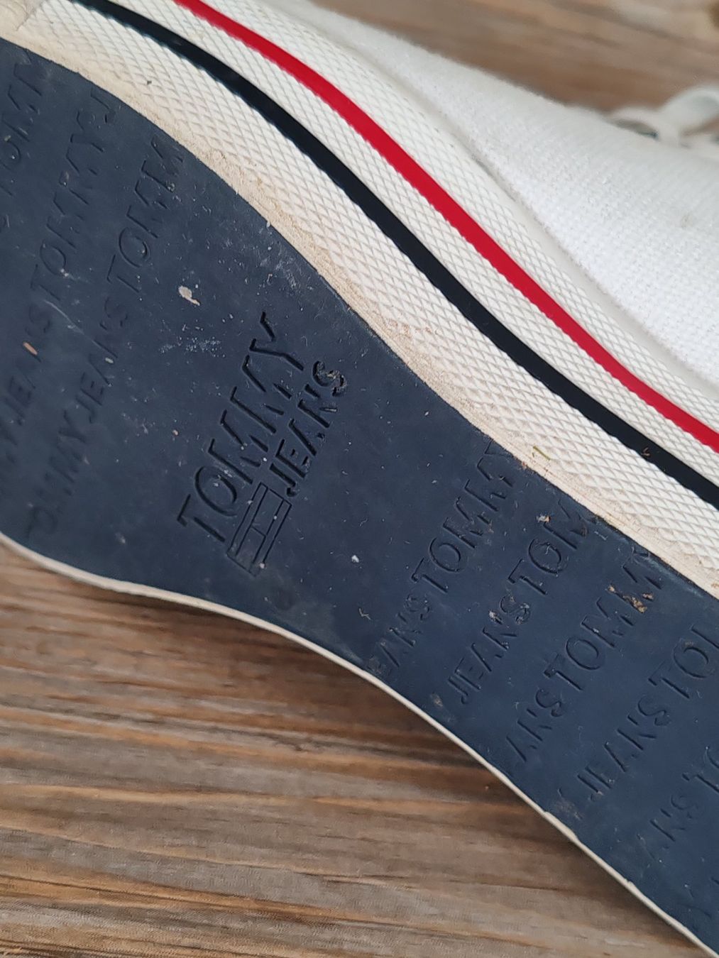 Tommy Hilfiger Scarpe da donna: TOMMY- Hilfiger JEANS Sneakers – Usato da Egnach venduto da bgdo26 7