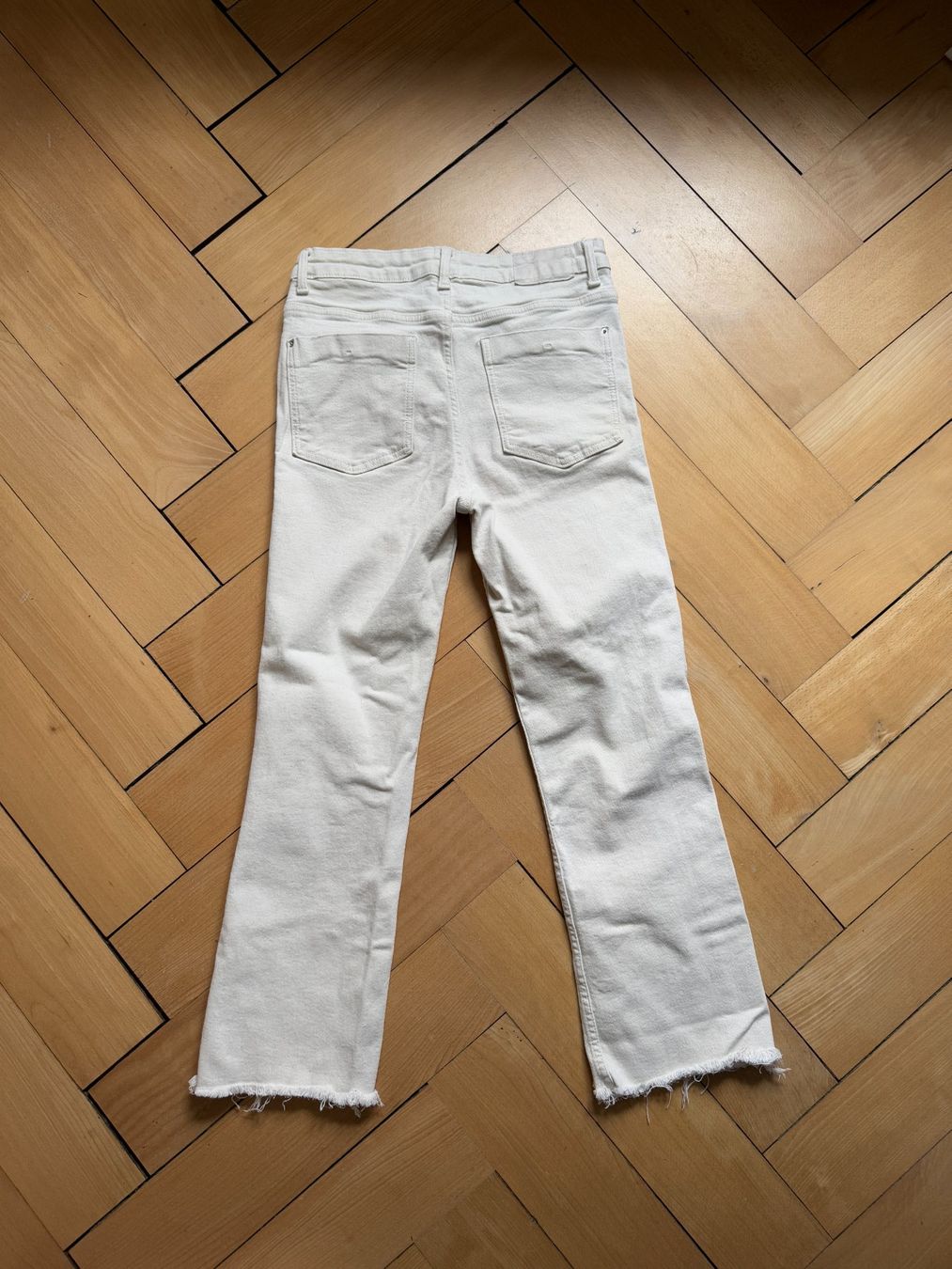 Zara Jeans: ZARA - Jeans beige 38 – Usato da Zürich venduto da Diazaio 2