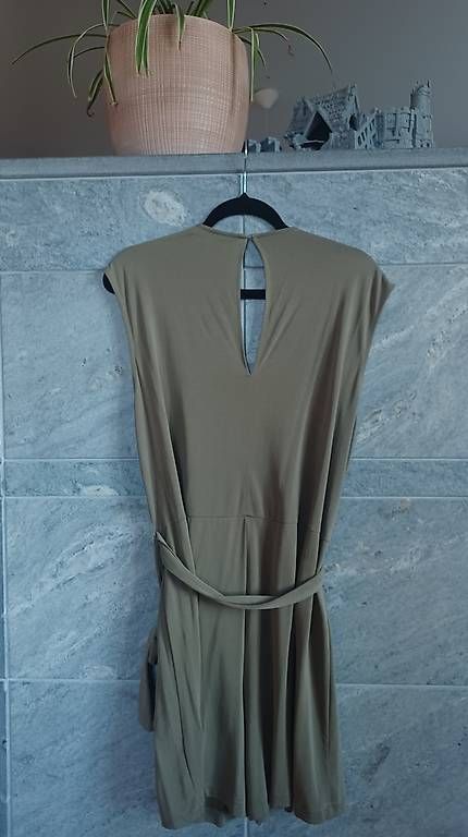 Jumpsuits: Mango Jumpsuit Khaki Grün  mit Bindegürtel (L) – Gebraucht aus Burgdorf von Damlaf_9 1