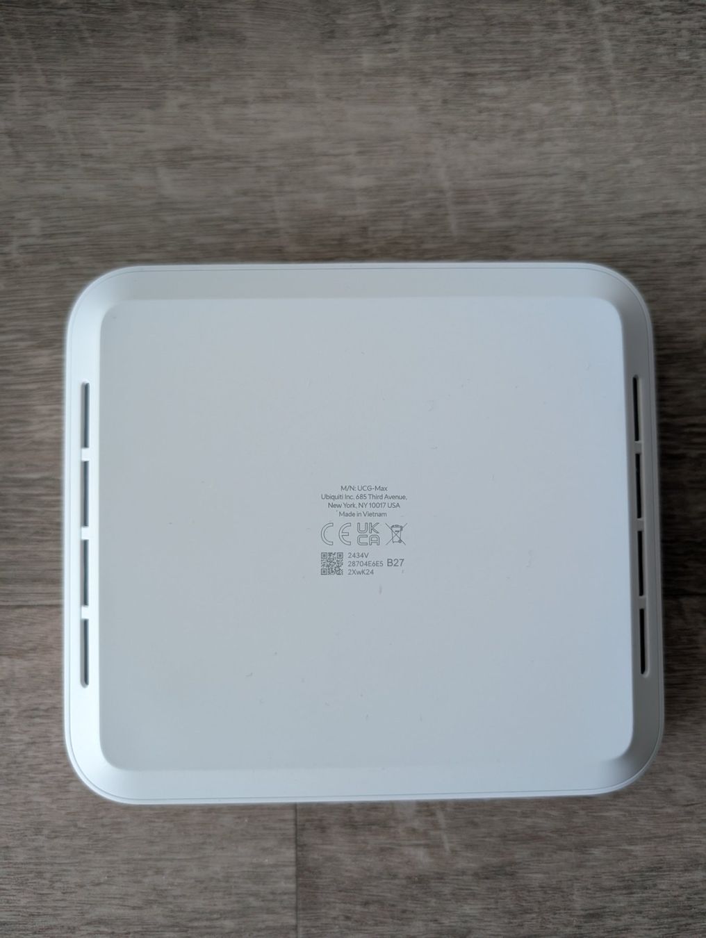 Ubiquiti Modem & Router: Ubiquiti Cloud Gateway Max – Usato da Aarau venduto da off_psw8 1