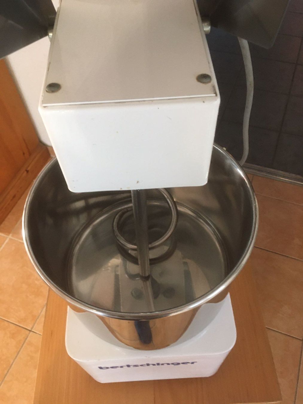 Elettrodomestici da cucina: Bertschinger Profi-Knetmaschine – Usato da Däniken SO venduto da Sonjab0 2