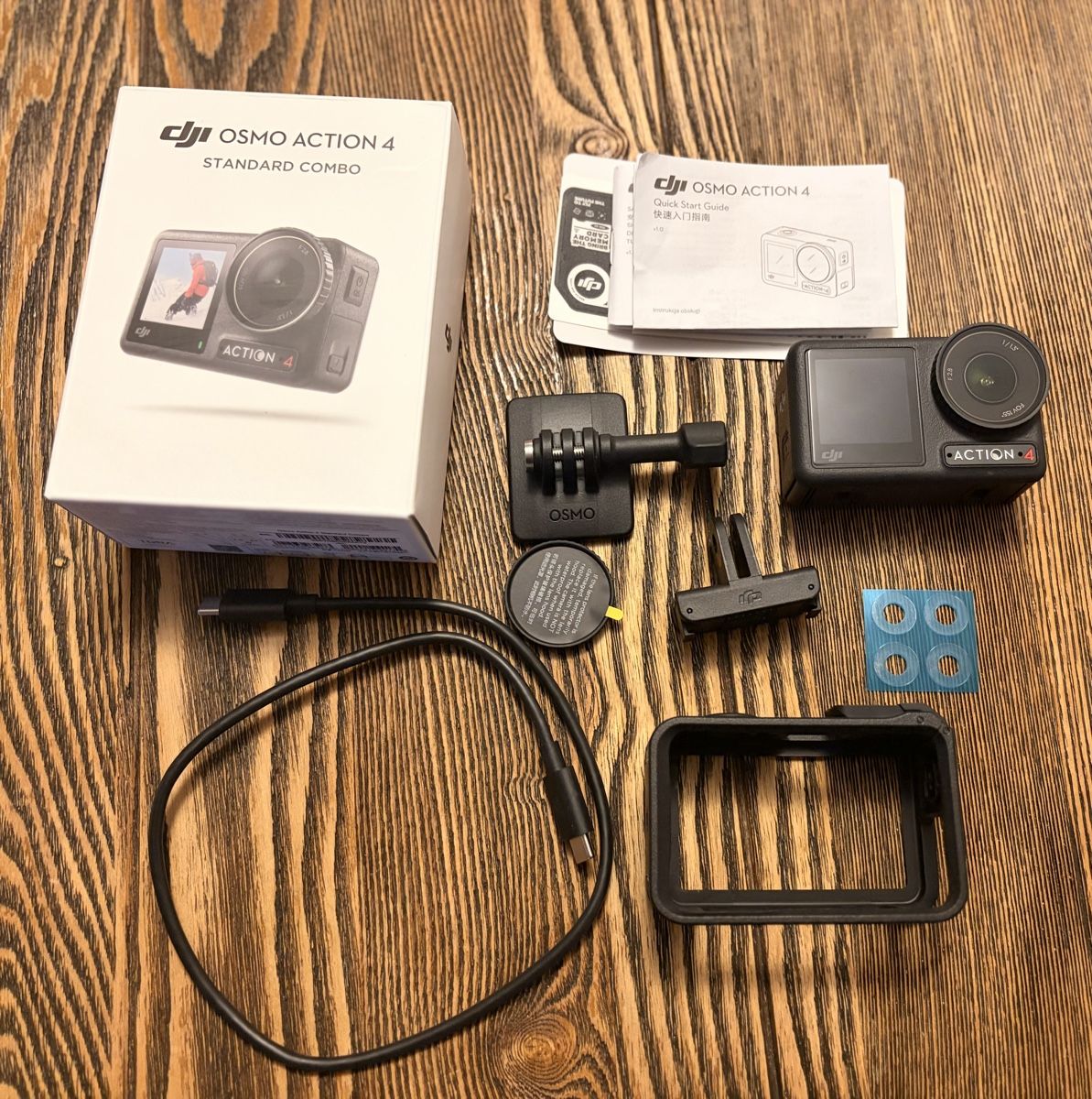 DJI Action Cam: Dji Osmo Action 4, Standard Combo und viel Zubehör – D'occasion à Konolfingen par Ilrosa