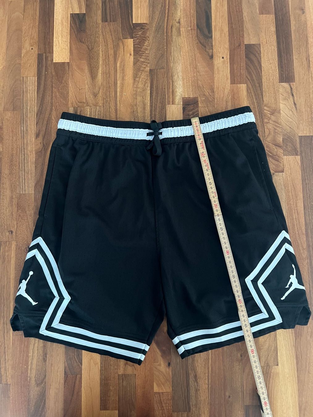 Pantaloni: Jordan Basketball Shorts – Nuovo (secondo la descrizione) da Laufen venduto da senu_01