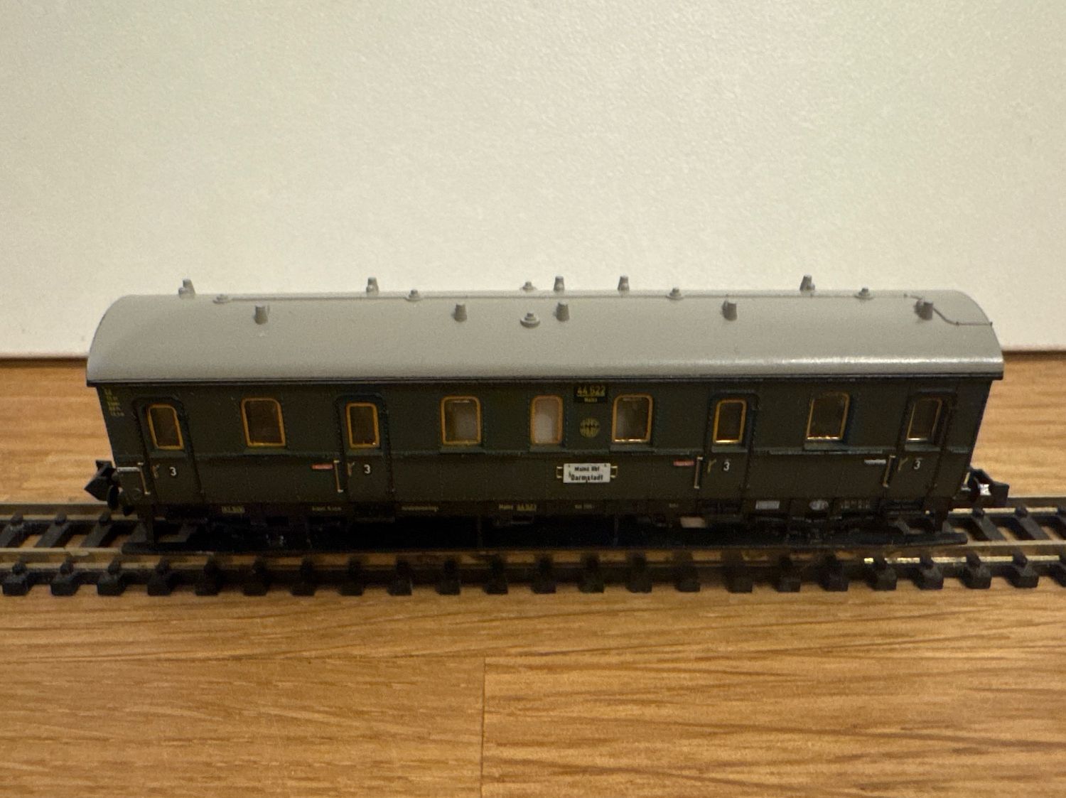 Trix Modelleisenbahnen: Minitrix 3059 DR Abteilwagen 3.Kl. – Neu und originalverpackt aus Schlierbach von Look8