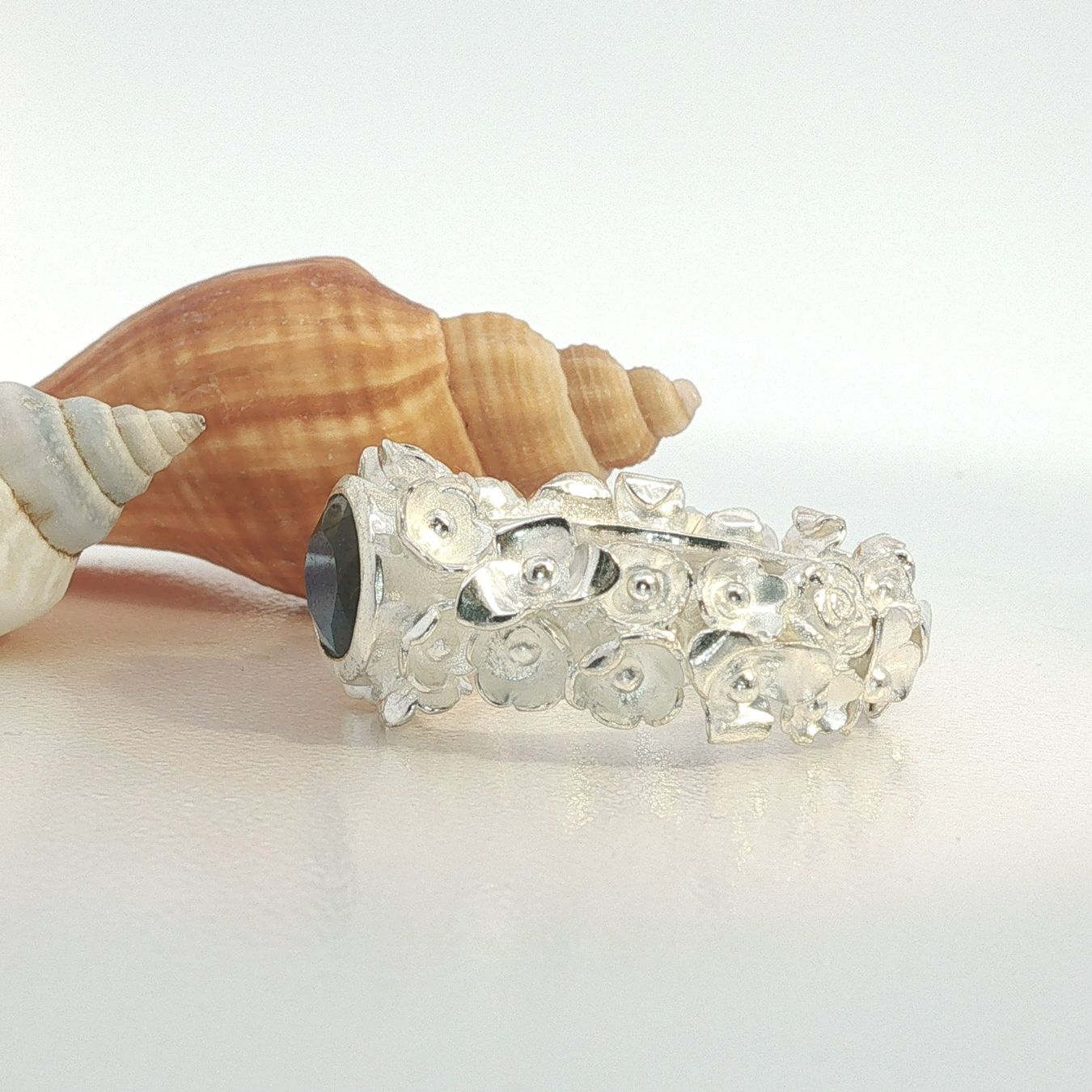 Olga Ribler Anelli: Statement Blumen Ring mit Labradorit – Grösse 60 – Nuovo (secondo la descrizione) da Luzern venduto da Schmuckoutlet 5