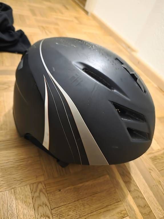 Caschi: Skihelm Grösse M/L – Usato da Faoug venduto da FabianRay 1