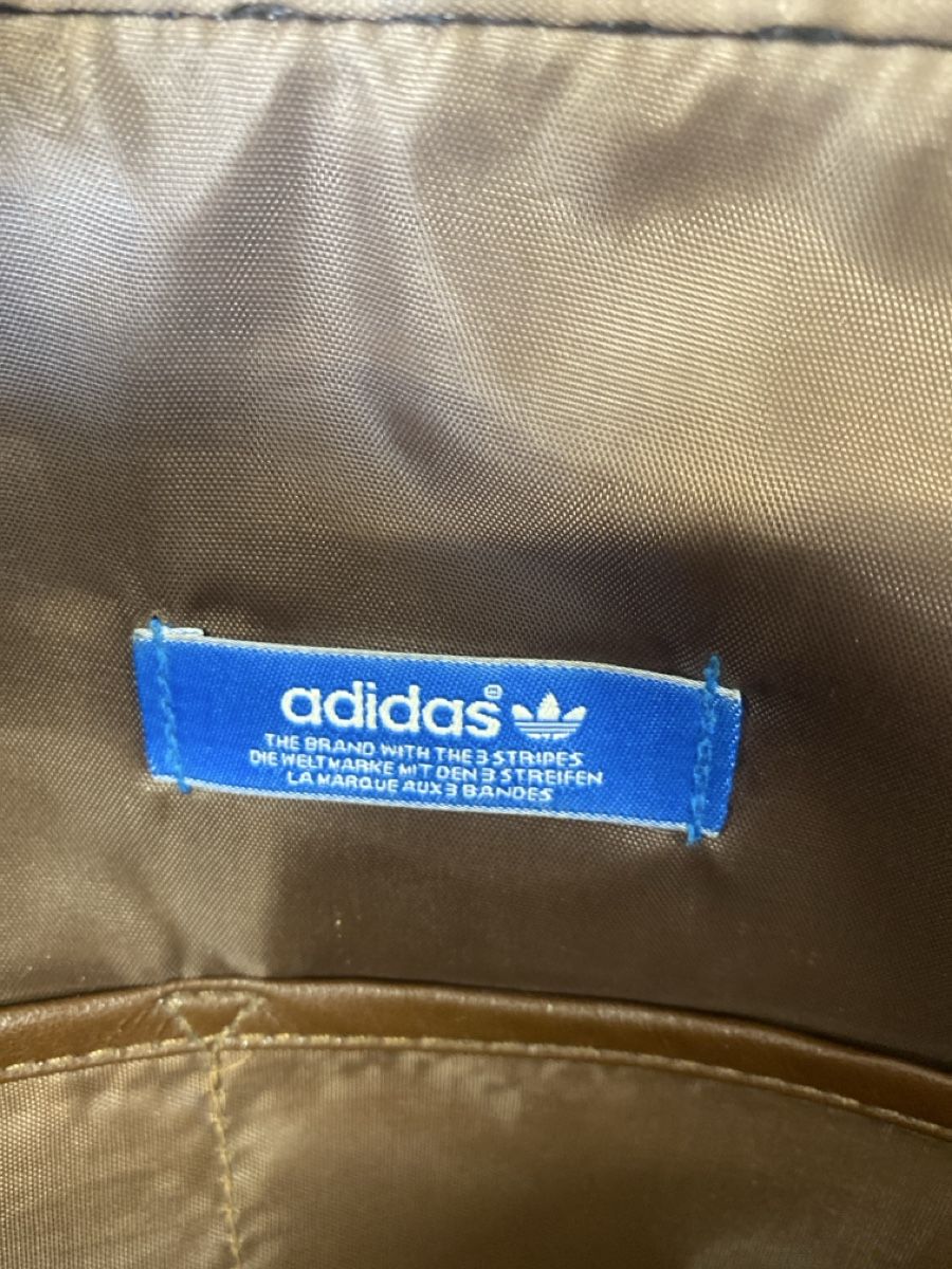 Adidas Borse: Antike Adidastasche – Usato da Dozwil venduto da Bach_4 4