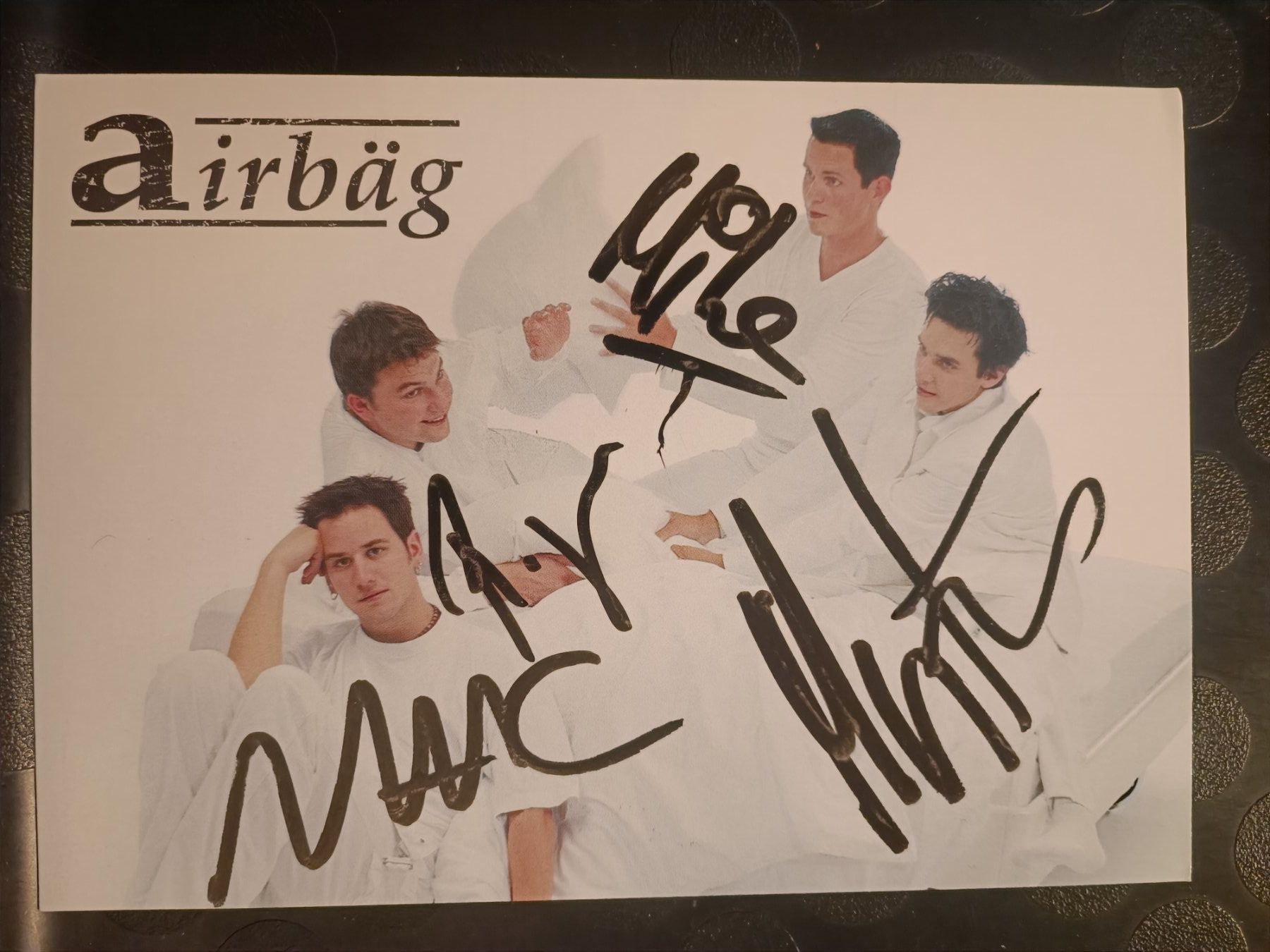 Autografi: Airbäg / Trauffer - Handsignierte Autogrammkarte – Usato da Menziken venduto da Artographs