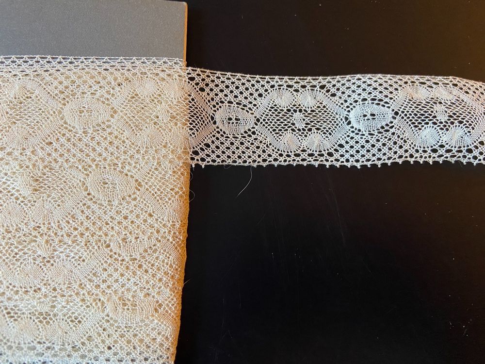 Ancienne Dentelle Très Large (74 Cm) - Pièce Vintage Pour Création Ou Décoration