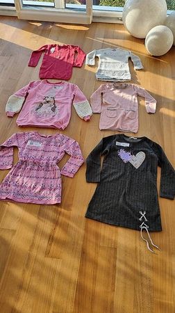 Div. lange Strick-Pullover/-Kleider Gr. 98 bis 164