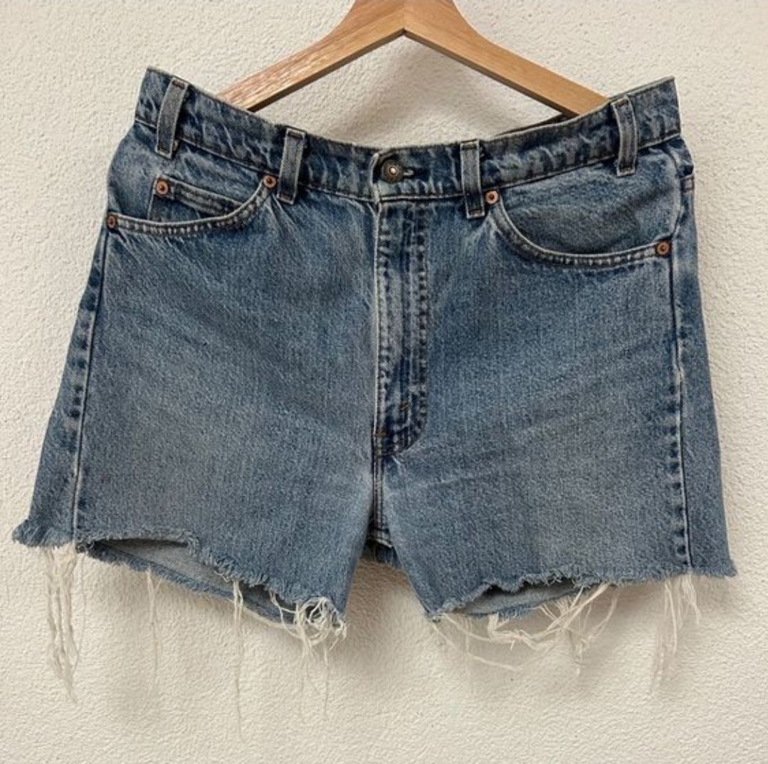 Levi's Jeans: Levi's Shorts, Gr. L – Usato da Bern venduto da christiane_pr