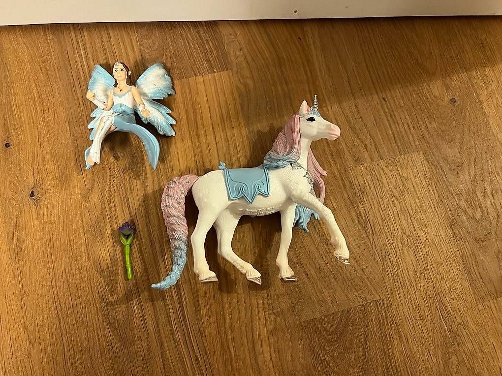 Jouets: Schleich Fee mit Pferd – D'occasion à Hünenberg See par Dowjones 1