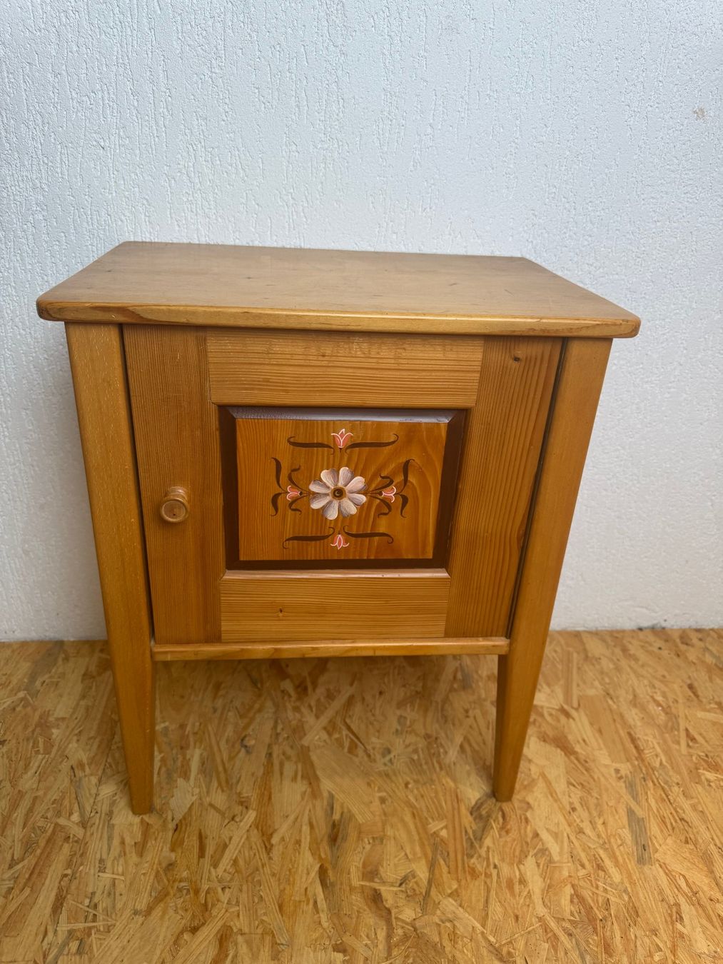 Commodes: Kleines Beistellmöbel – D'occasion à Winikon par Luzern330