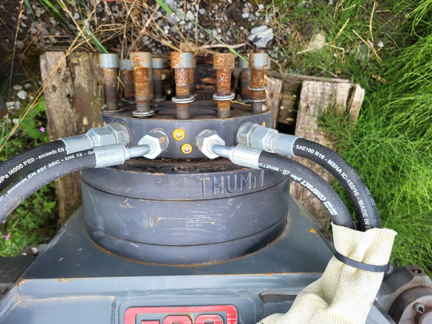 Tutte le macchine: Thumm Rotator 615 15 t, zu Bagger, Greifer, Ersatzteile – Usato da Widnau venduto da weruwi 1