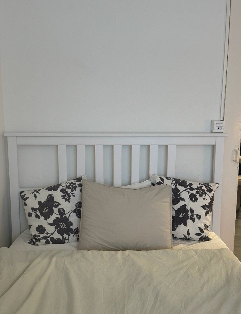 Ikea Letti: IKEA Bett HEMNES – Usato da Lausanne venduto da Seradii 2