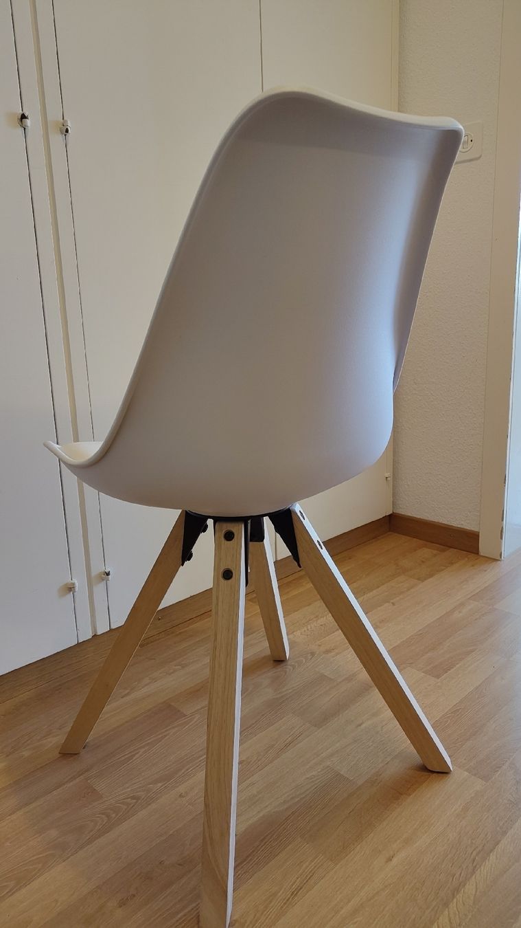 Stühle: 4x Esszimmerstühle weiss – Gebraucht aus Brugg AG von Bertschelor 2