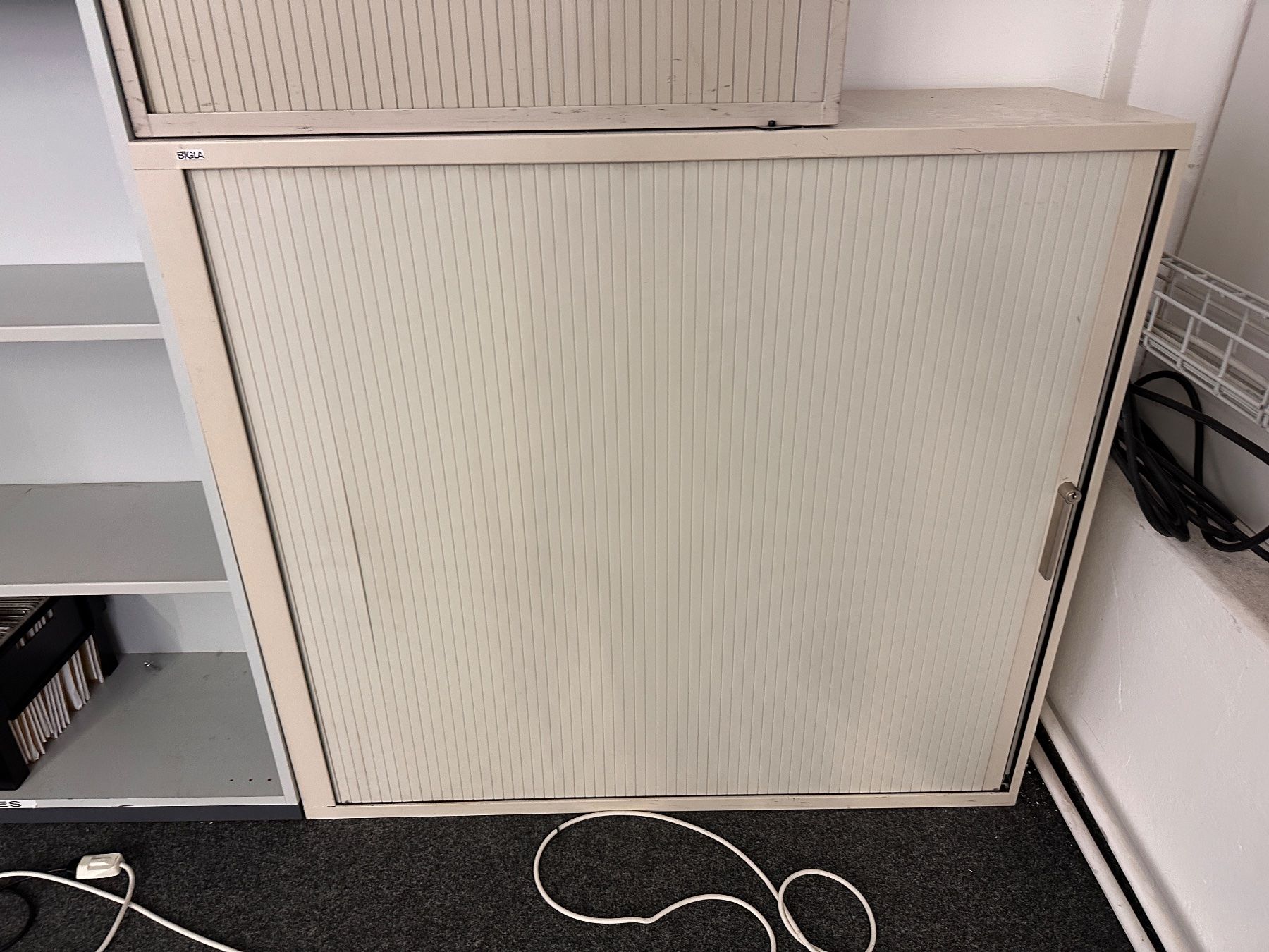 Bigla Armadi: Bigla Rollschrank – Usato da Winterthur venduto da StiftungSchleife 1