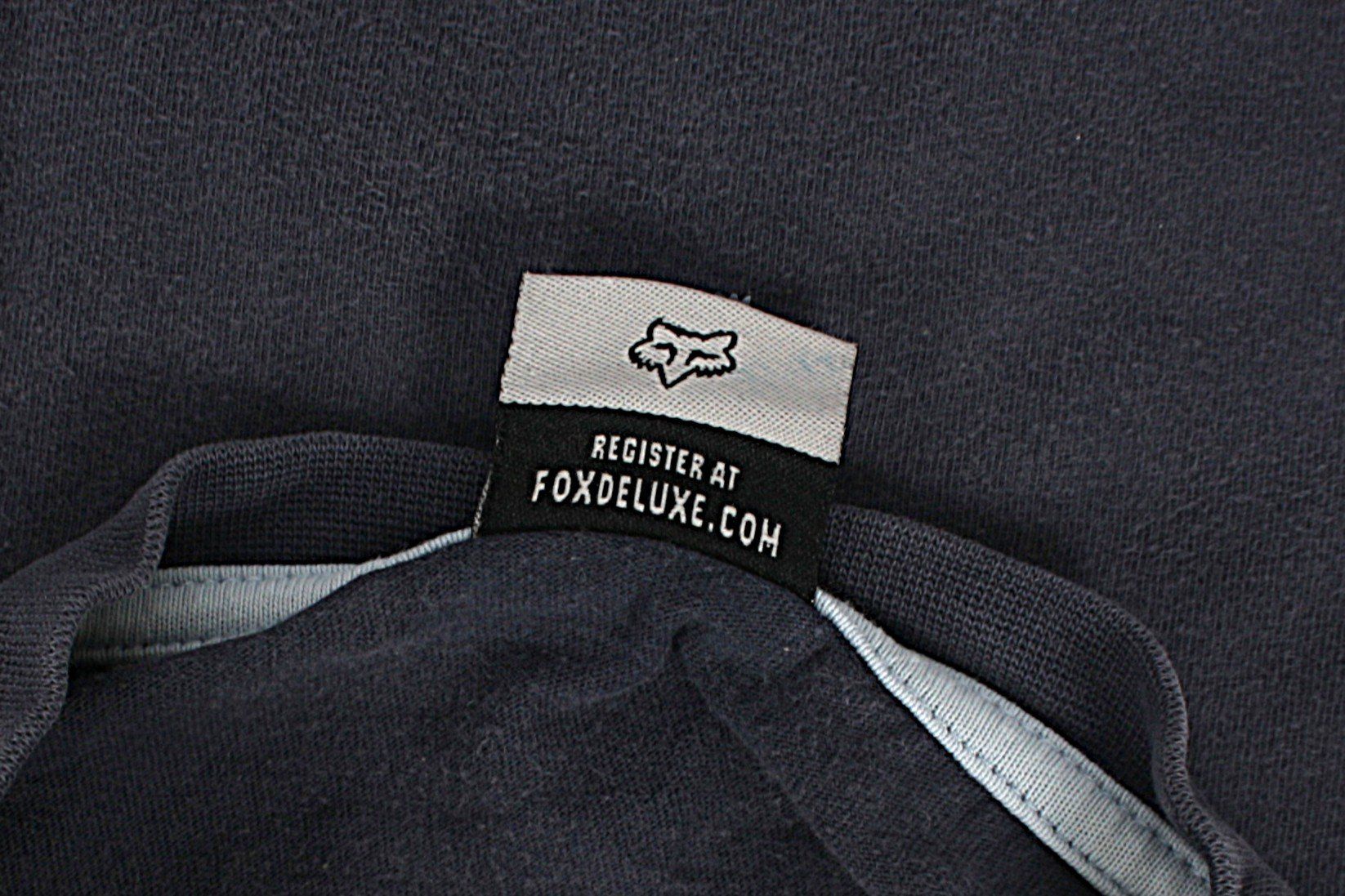 Fox Camicie, T-shirt & Polo: FOX Kinder T-Shirt grau-blau – Usato da Zollikofen venduto da Restwert_Zollikofen 3