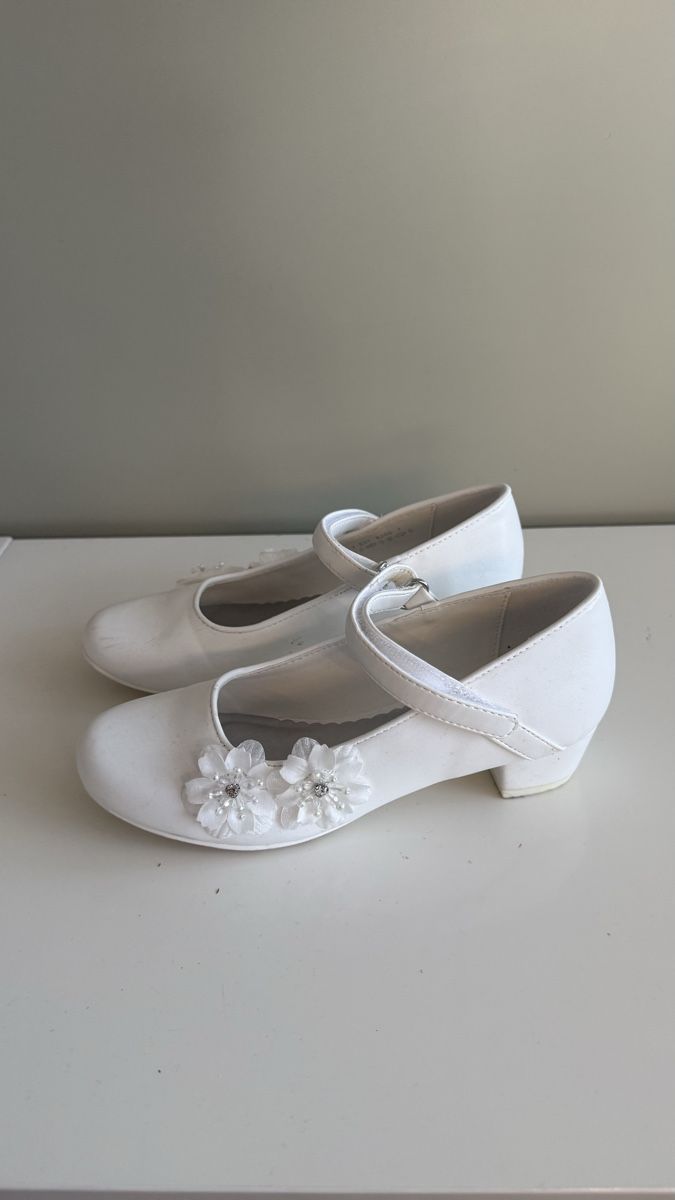 Scarpe per ragazze: Weiße Blumenmädchenschuhe, Größe 33 – Usato da Winterthur venduto da -BeHappy24- 2