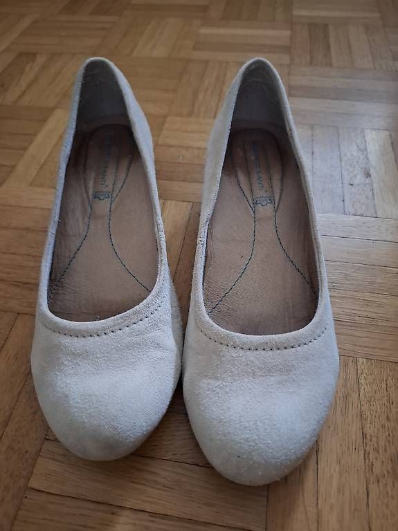 Roberto Santi Scarpe da donna: Absatzschuhe beige Wildleder Gr. 38 – Usato da Rombach venduto da Circlelove