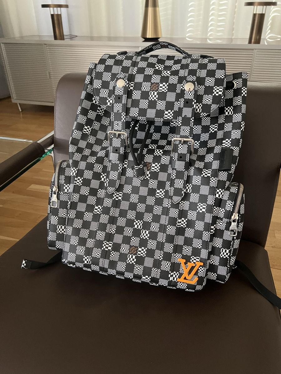 Louis Vuitton Zaini: Louis Vuitton Rucksack – Nuovo (secondo la descrizione) da Basel venduto da Valjoux9