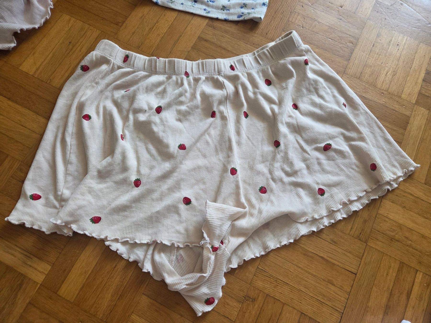 Negligees & Pyjamas: Pyjama Shorty und Trägershirt Gr. S – Gebraucht aus Basel von grandfamily 4