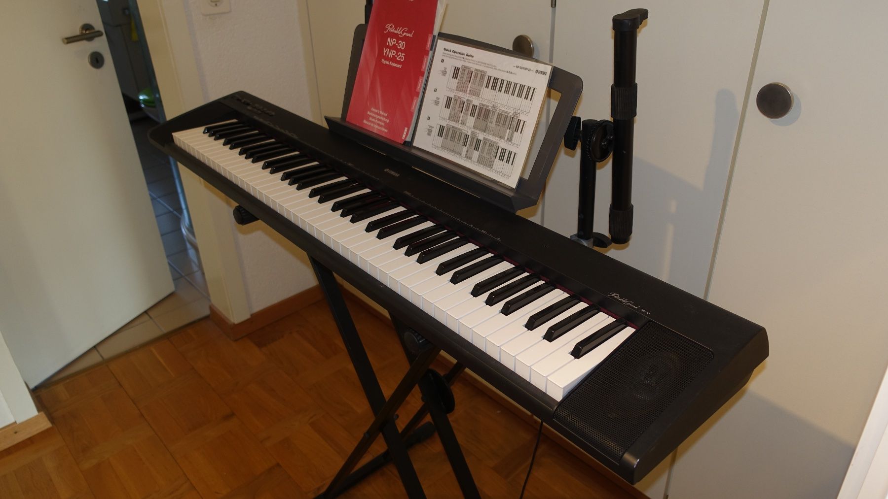 Yamaha Musikinstrumente: Yamaha E-Piano/ Keyboard NP-30 – Gebraucht aus Rain von  1